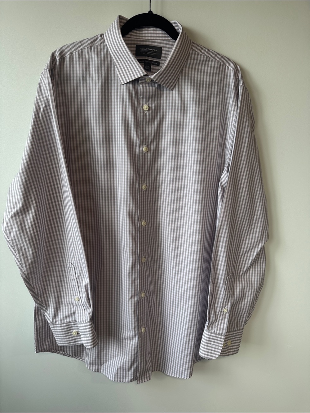 Denver Hayes Men's Grey and White Checked Dress Shirt